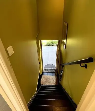 La Cabarette Nyaraló *